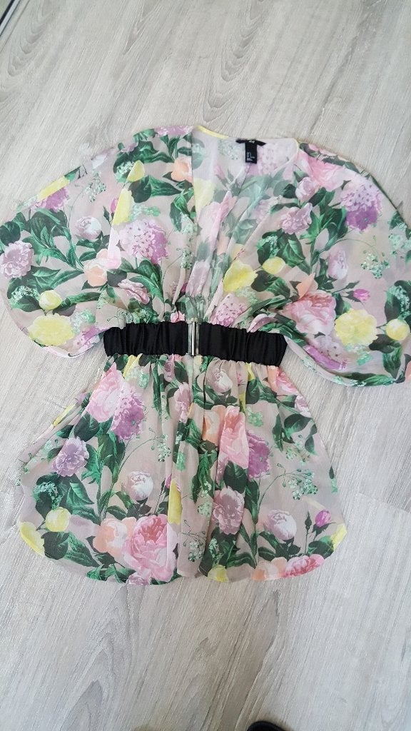 Nieuw blousje met gesp van h&m maat s, Kleding | Dames, H&M, Meerkleurig, Nieuw, Ophalen of Verzenden