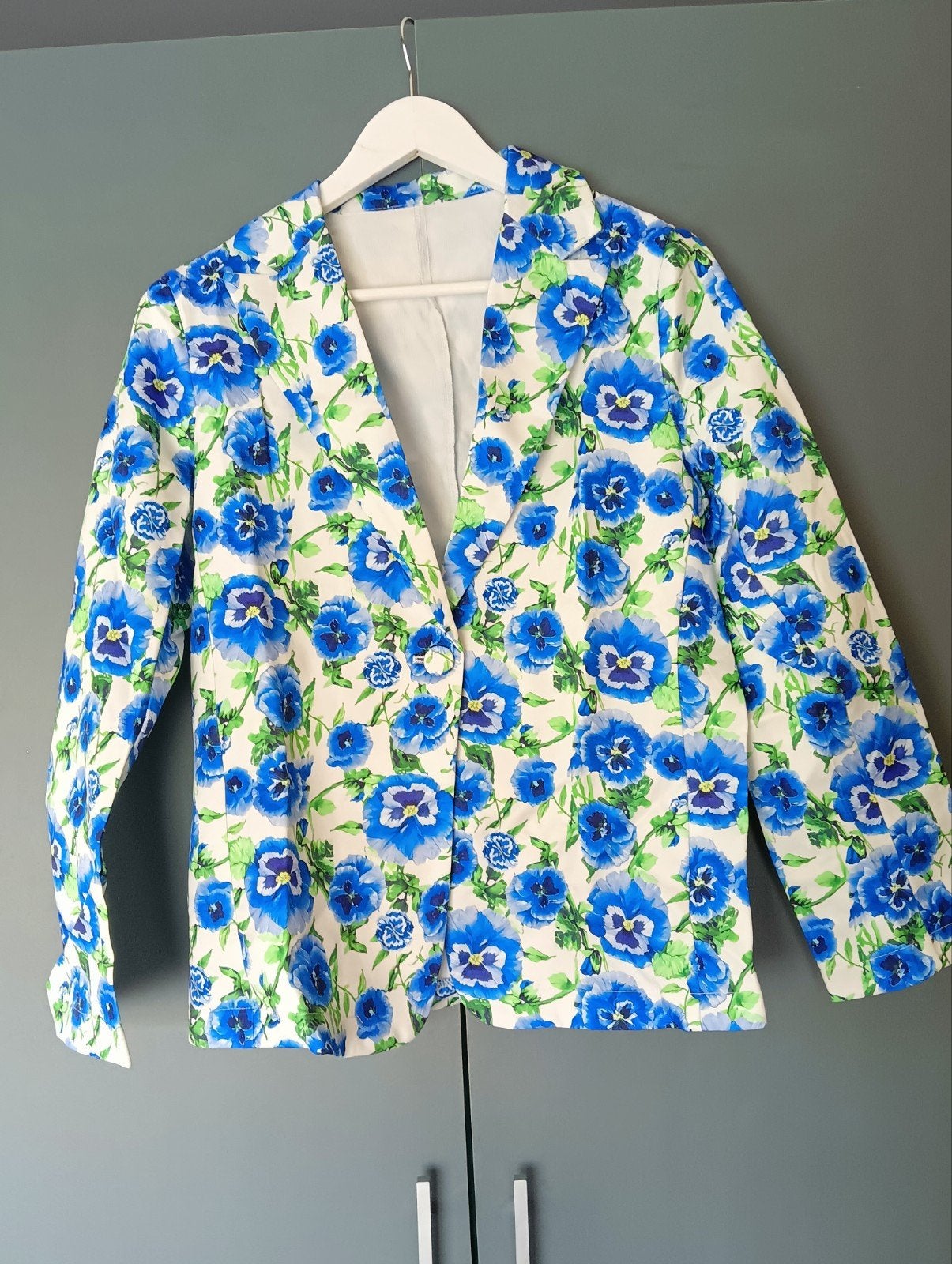 Jasje met blauwe viooltjes print mt S, ongevoerd, Kleding | Dames, Blauw, Ophalen of Verzenden, Jasje, Maat 36 (S)