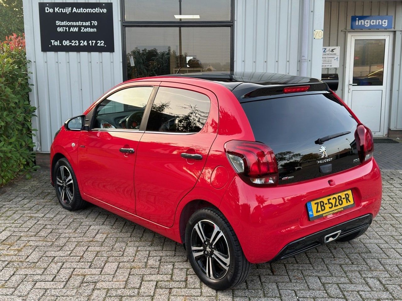 Peugeot 108 1.0 e-VTi GT-Line|CARPLAY|CAMERA|KEYLESS|START/S, Voorwielaandrijving, Dealer onderhouden, Gebruikt, Euro 6
