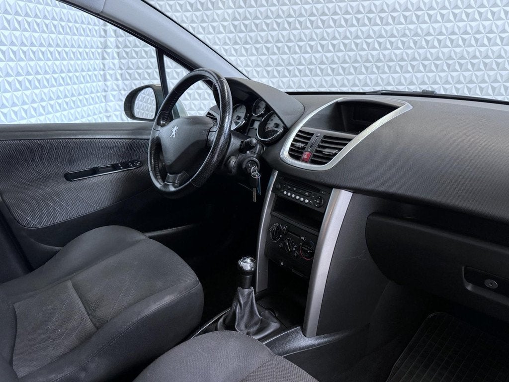 Peugeot 207 SW 1.4 VTi XS Airco Trekhaak / 220.000km (2007), Stof, Gebruikt, Zwart, Origineel Nederlands