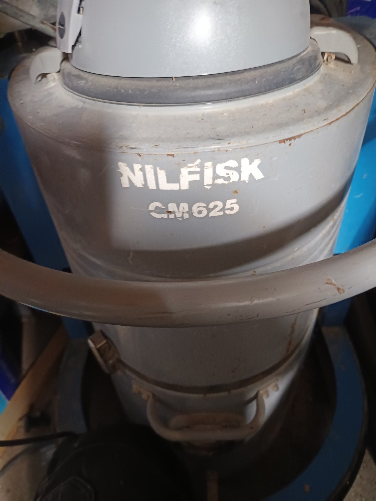 Nilfisk Industriële Stofzuiger CM625 - Zakloos, 2x 1200W, Witgoed en Apparatuur, Stofzuigers, Ophalen, Gebruikt, Industriële stofzuiger