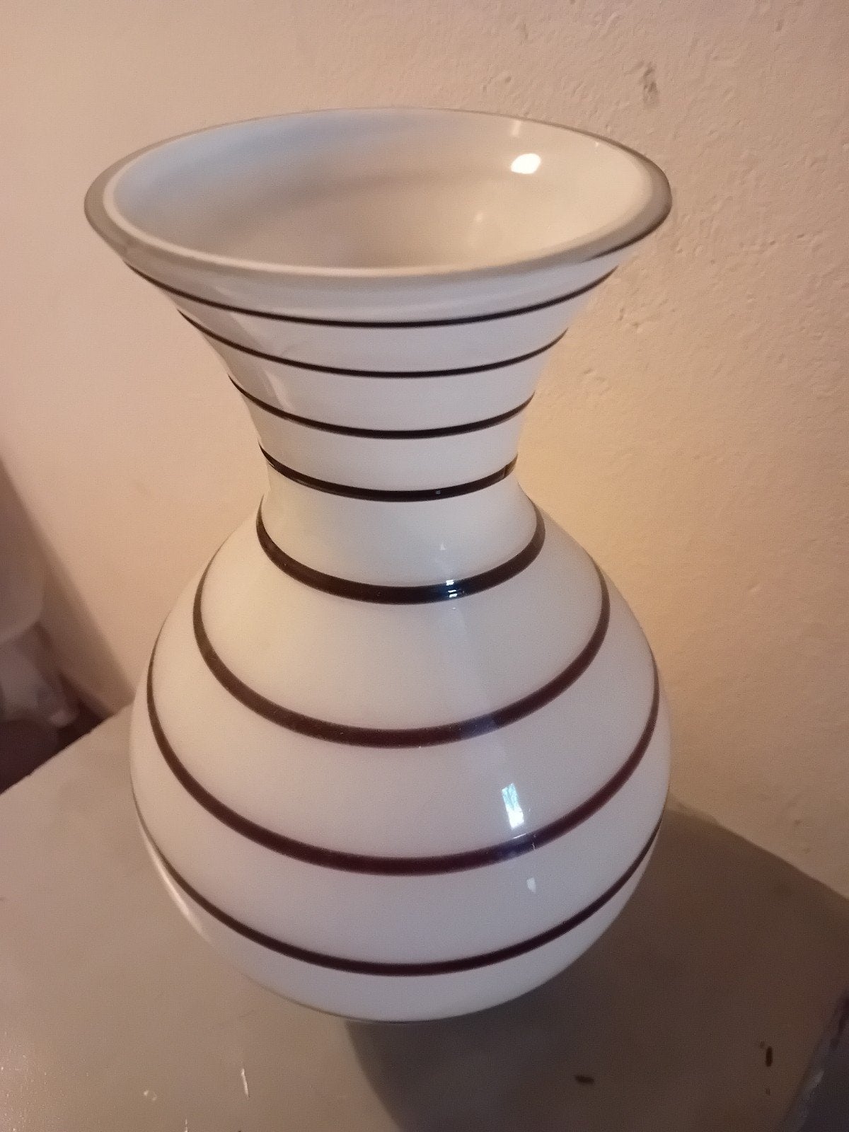 Kunst Glazen Vaas met Bruine Strepen, Ophalen of Verzenden