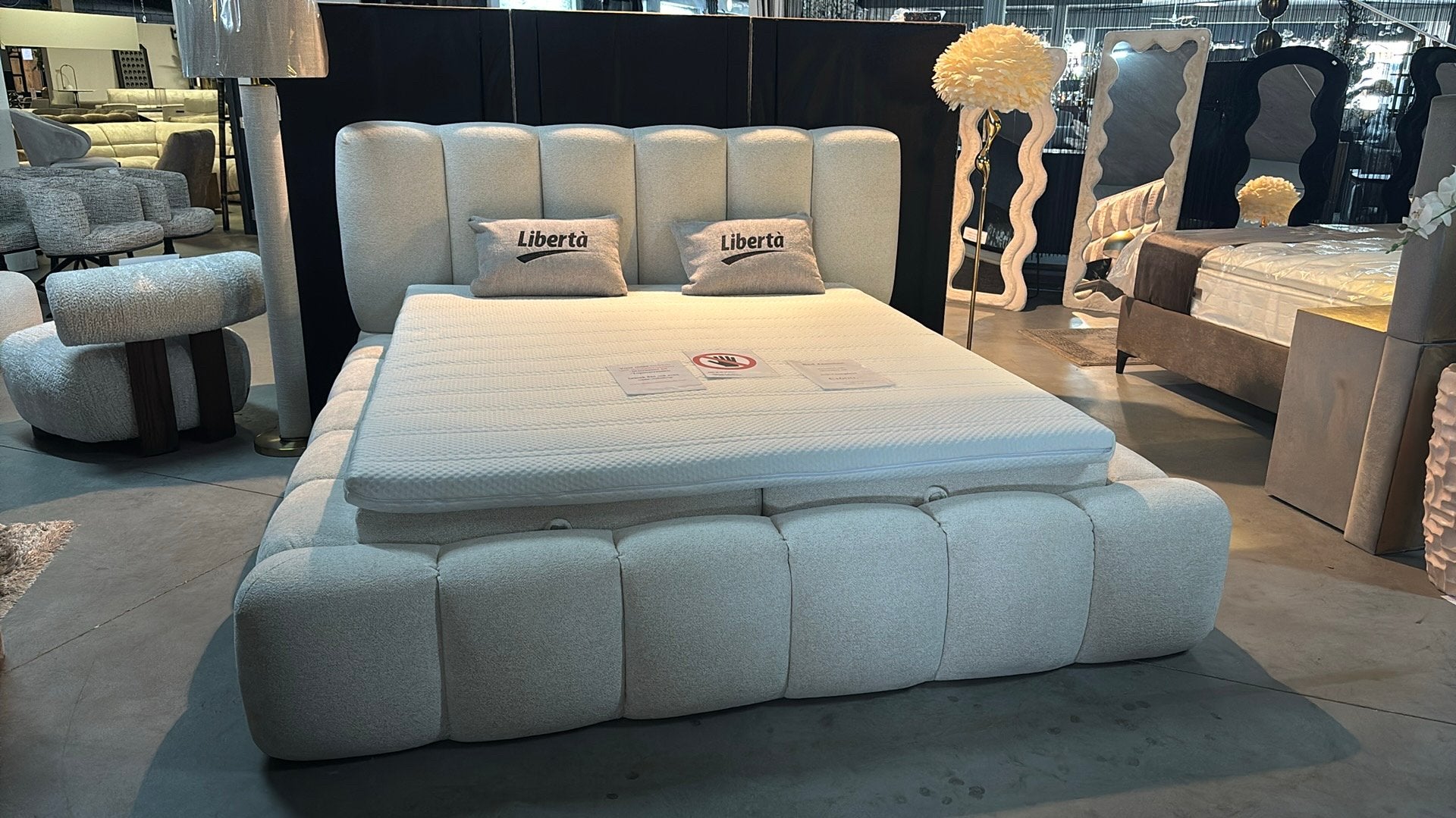 Bed 180 x 200 cm, Ophalen, Tweepersoons, Zo goed als nieuw, 180 cm