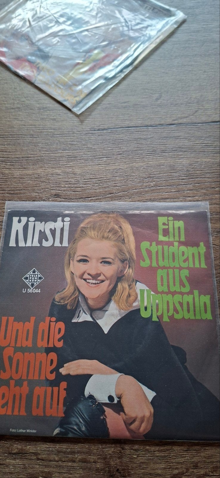Kirsti - ein student aus uppsala., Ophalen of Verzenden, Zo goed als nieuw, Overige formaten