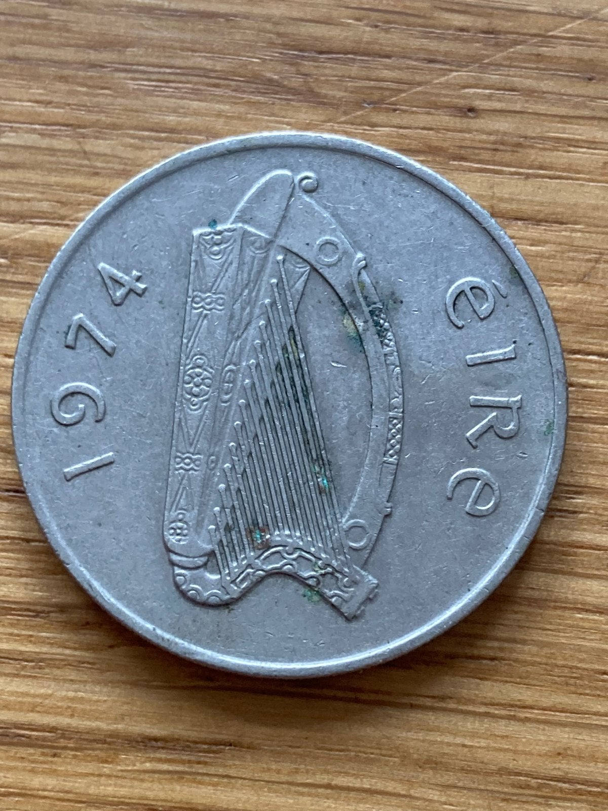 Ierse 10 Pence Munt 1974 - Zalm Design, Ophalen of Verzenden, Overige landen, Losse munt