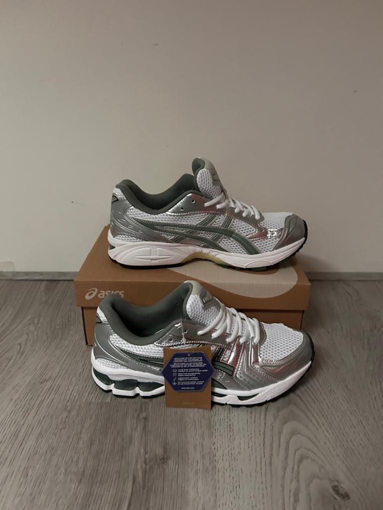 Nieuwe Asics Gel-Kayano 14 Sneakers - Maat 42,5, Ophalen of Verzenden, Nieuw, Wit, Sneakers of Gympen