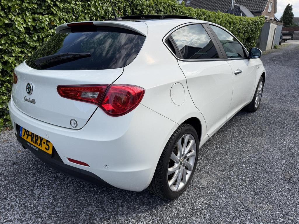 Alfa Romeo Giulietta 1.4 T Distinctive | Panoramadak | Navi, Auto's, Voorwielaandrijving, Stof, Gebruikt, Euro 6