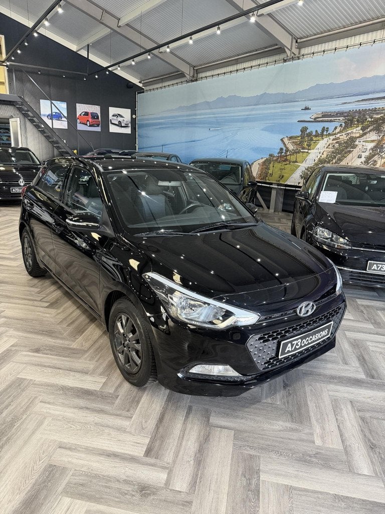 Hyundai i20 1.0 T-GDI i-Motion STUURVERWARMING,STOELVERWARMI, Voorwielaandrijving, Gebruikt, Euro 6, Zwart