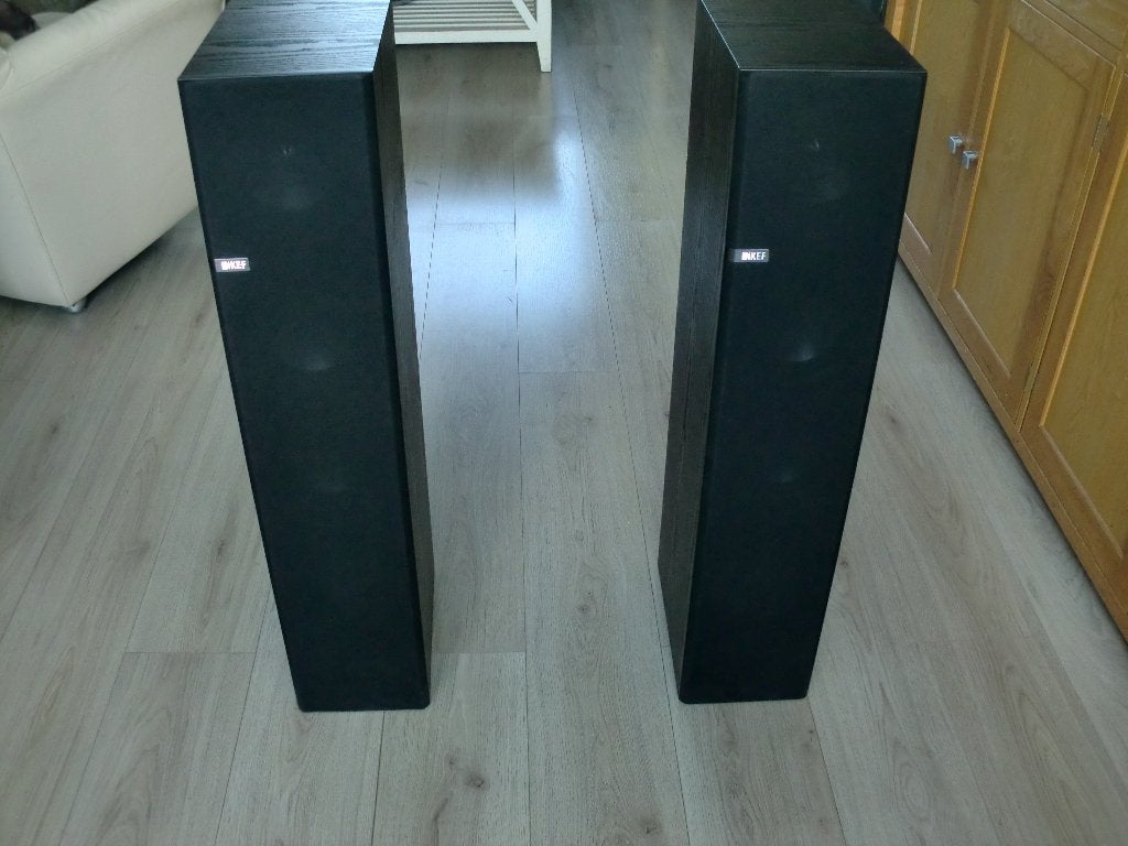Kef Q 500 zwart te beluisteren in nette staat. Kef q500, Stereo speakers, 120 tot 150 watt, Zo goed als nieuw, Ophalen