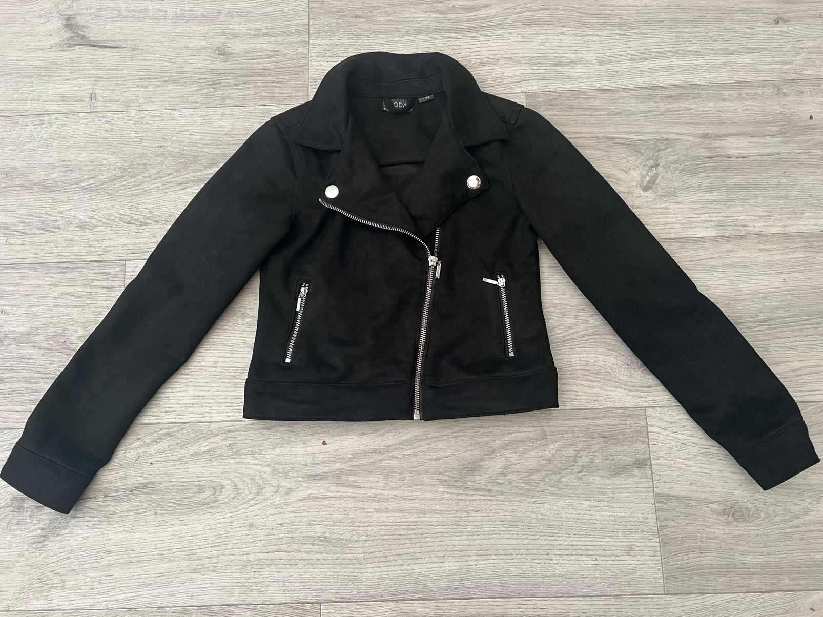 Tussenjasje, zwart, suede, maat 146, merk Twoday, als nieuw, Ophalen of Verzenden, Zo goed als nieuw, Meisje, Jas