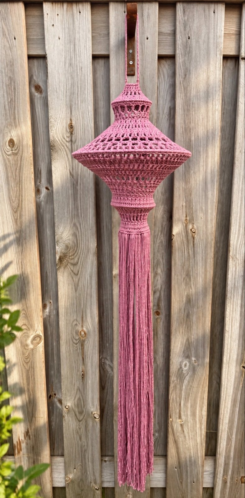 Roze gehaakte lampenkap met kwastjes, Bohemian, Roze, Textiel, Ophalen of Verzenden