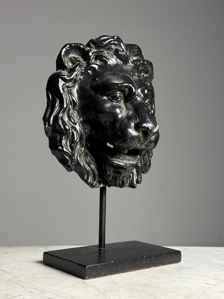 Leeuw fontein masker Terra Cotta, Ophalen