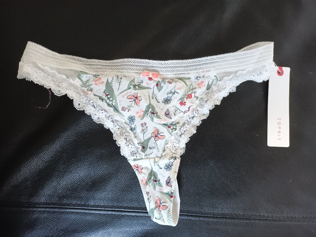 Nieuwe witte Karlie hipster string wit nieuw Esprit maat 38, Esprit, Ophalen of Verzenden, Wit, String