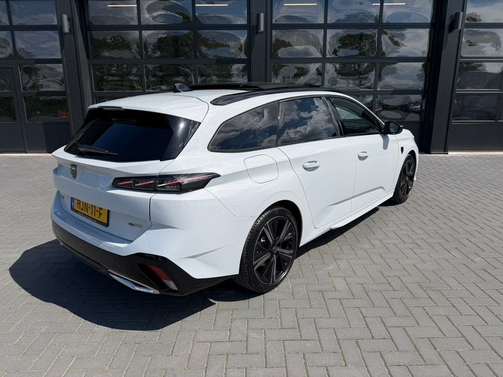 Peugeot 308 SW 1.6 Hybrid GT Pano (bj 2025, automaat), Auto's, Peugeot, Gebruikt, 4 cilinders, 181 pk, 1634 kg