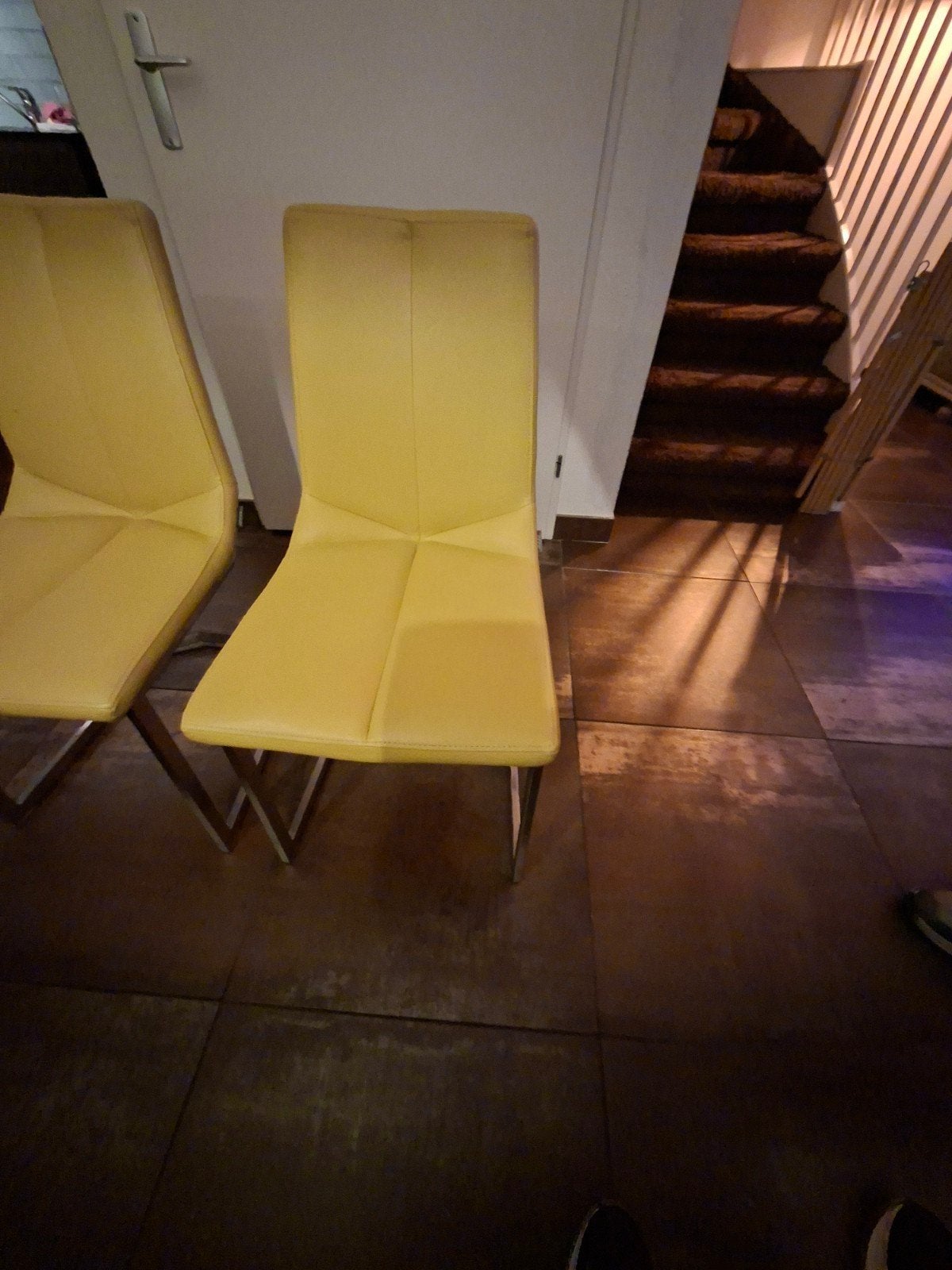 2 gele eetkamerstoelen - zo goed als nieuw, Huis en Inrichting, Ophalen, Twee, Overige kleuren, Zo goed als nieuw