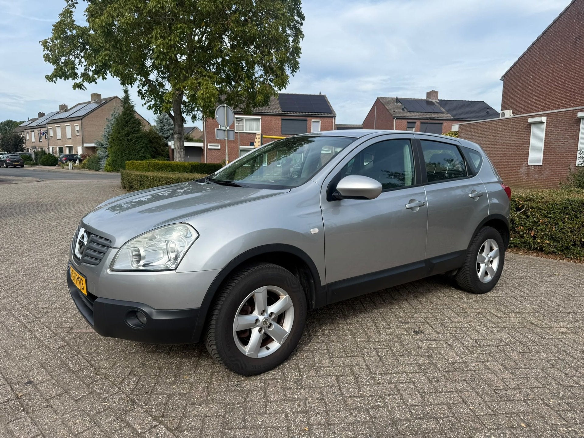 Nissan Qashqai 1.6 Acenta, Voorwielaandrijving, 1272 kg, Gebruikt, Zwart