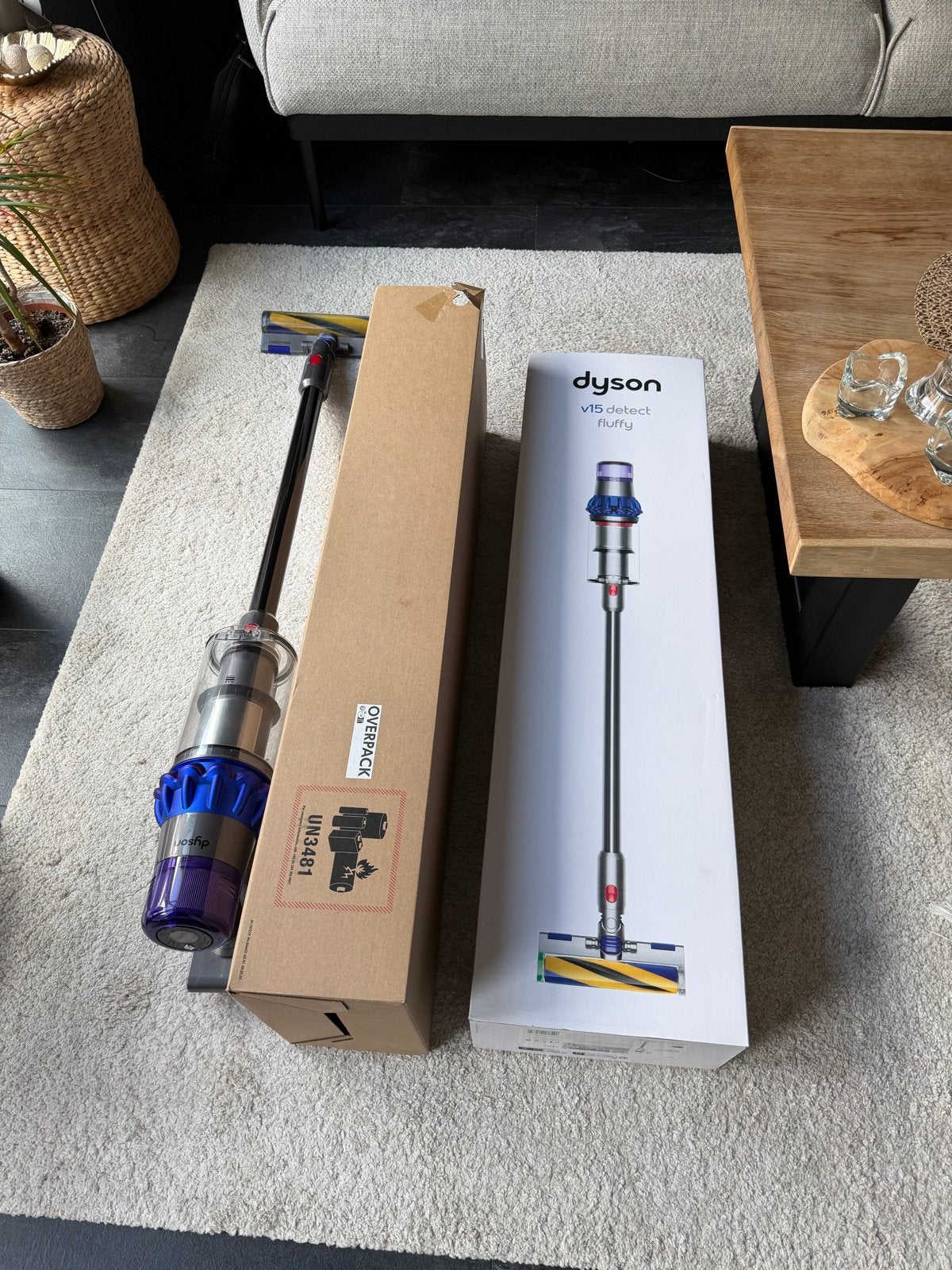 Dyson V15 Detect Fluffy Steelstofzuiger Met garantie, Witgoed en Apparatuur, Stofzuigers, Draadloos, Ophalen of Verzenden, Zo goed als nieuw