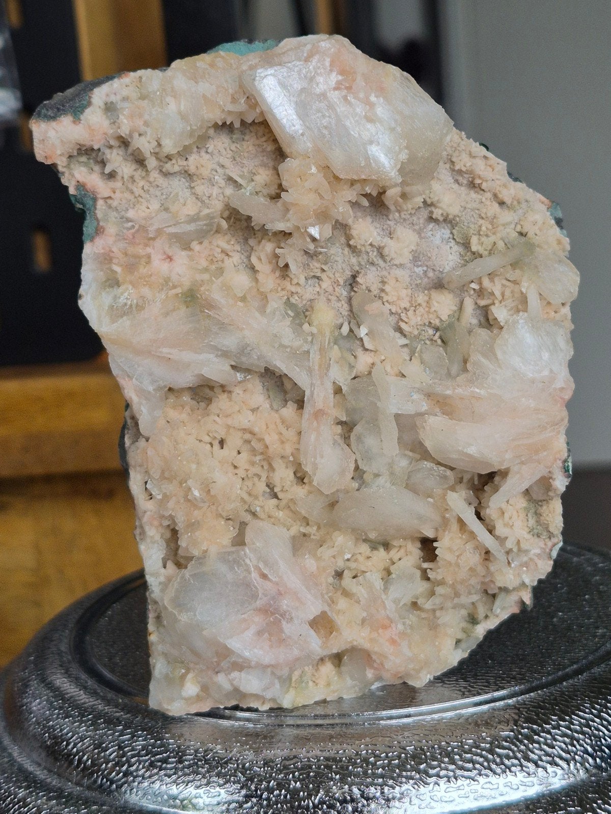 Heulandiet met apofyliet en stilbiet, Verzamelen, Mineralen en Fossielen, Ophalen of Verzenden