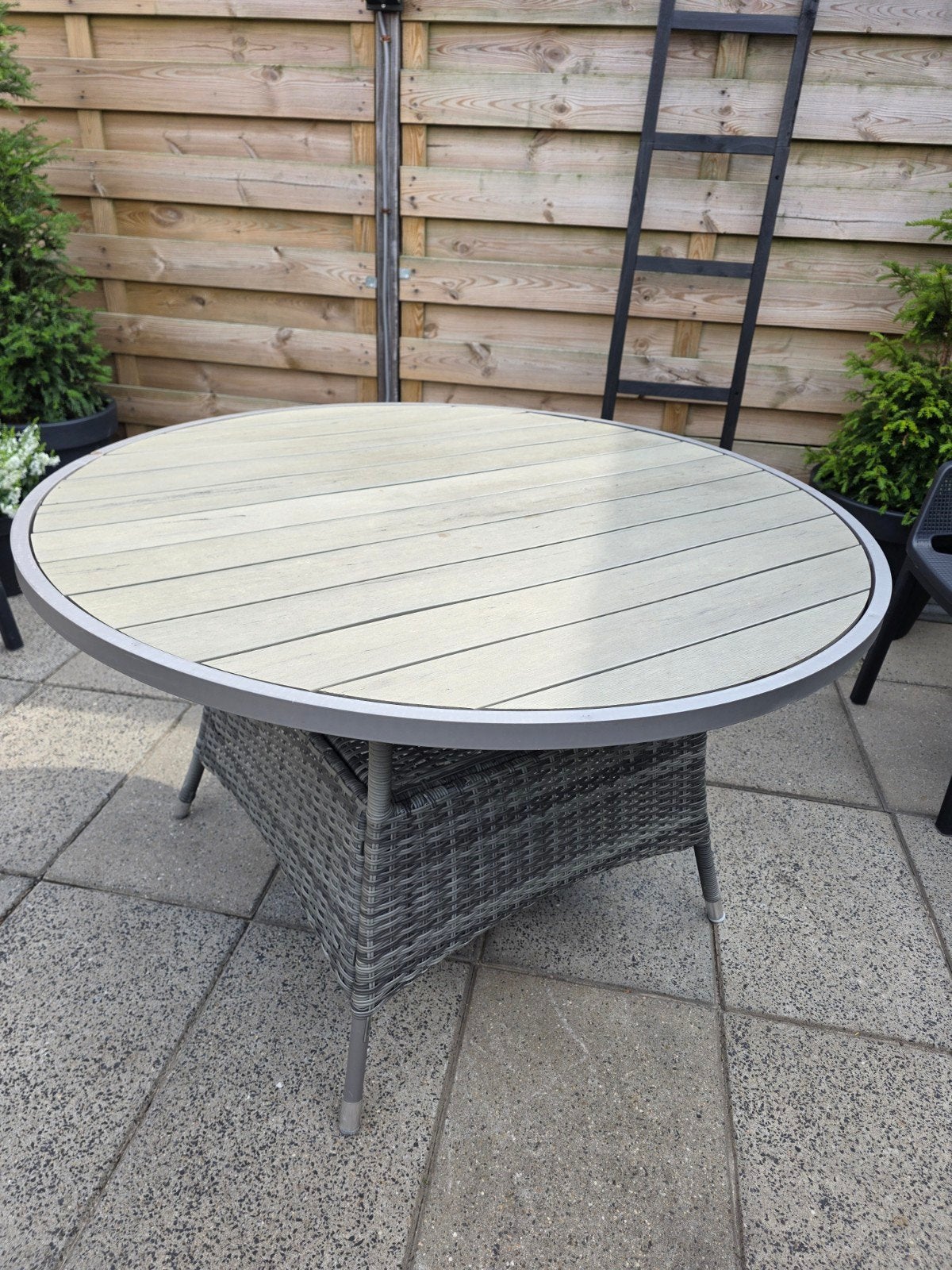 Ronde tuintafel 120 cm, Ophalen of Verzenden, Gebruikt, Rond, Kunststof