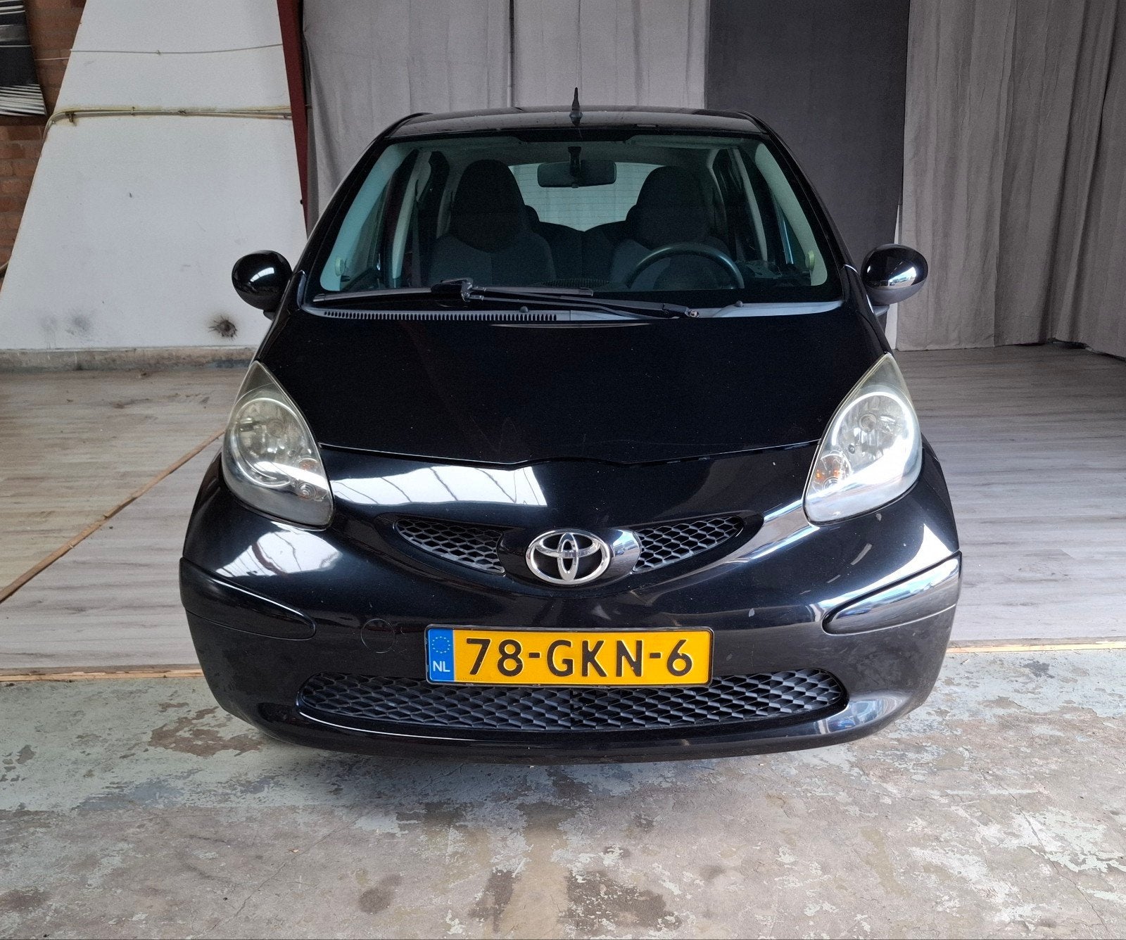 Toyota Aygo 1.0 12V Vvt-i 5DRS 2008 Zwart Airco, Voorwielaandrijving, 4 stoelen, Origineel Nederlands, Bedrijf