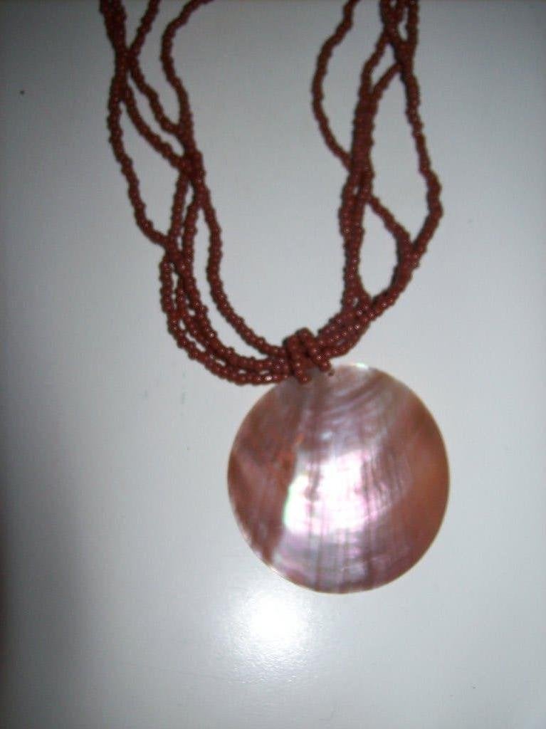 Ketting Bruine steentjes en Fraaie Parelmoer Hanger, Sieraden, Tassen en Uiterlijk, Kettingen, Bruin, Verzenden, Nieuw, Steen of Mineraal