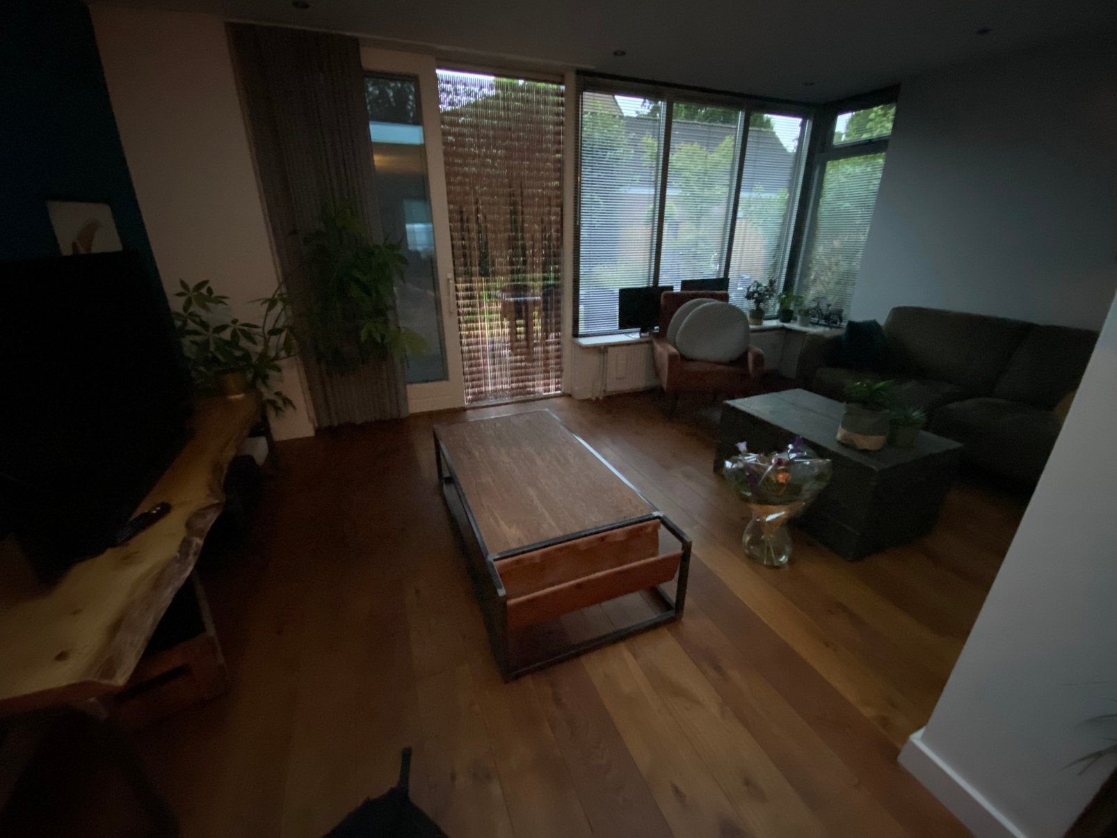 Salon tafel industrieel stoer en nog zo goed als nieuw, Ophalen, Zo goed als nieuw