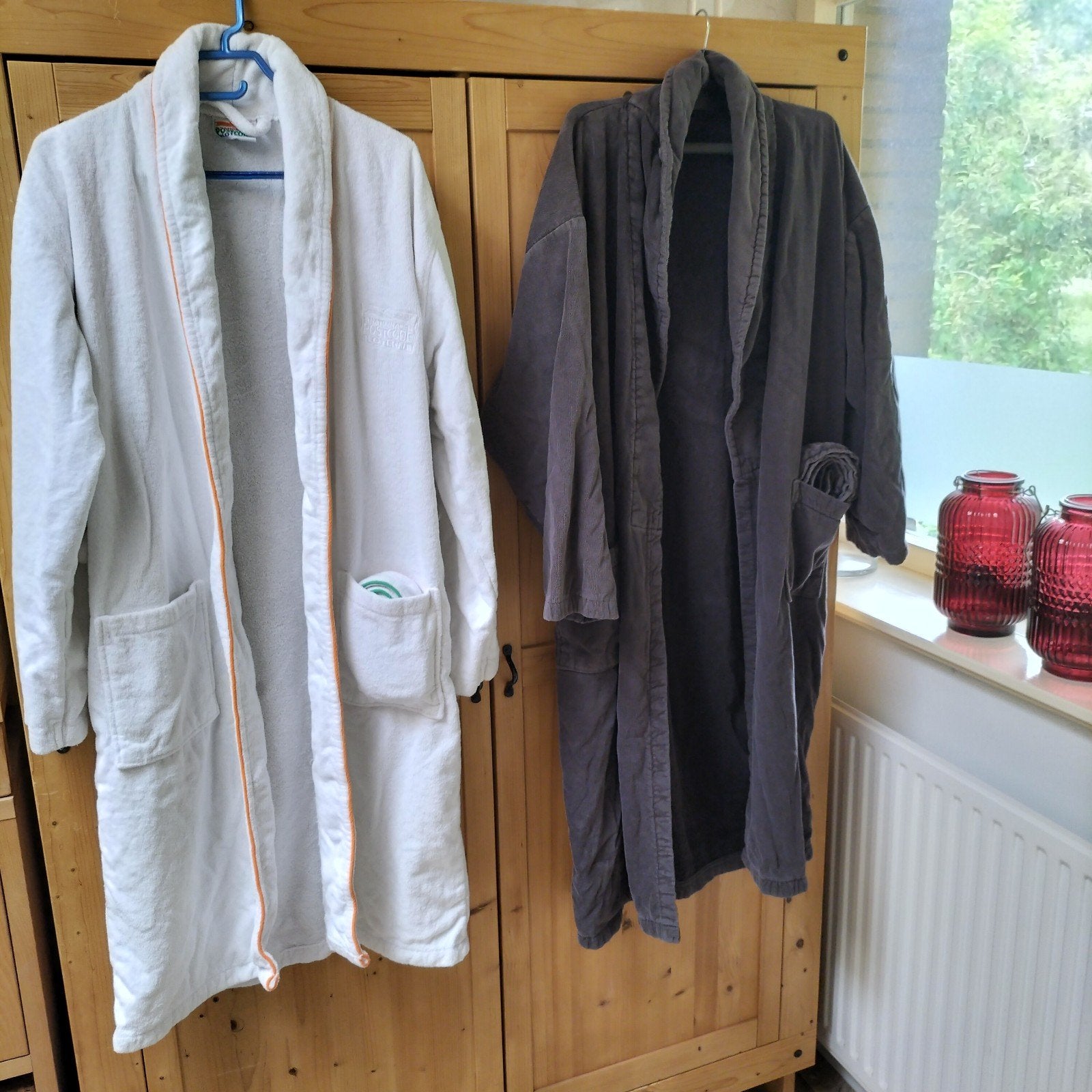 Twee badjas, Kleding | Dames, Pyjama's, Ophalen of Verzenden, Zo goed als nieuw