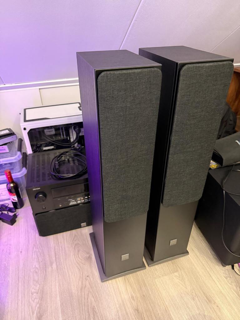 DALI Oberon 5 Front speakers, Zo goed als nieuw, 60 tot 120 watt, Front, Rear of Stereo speakers, Ophalen