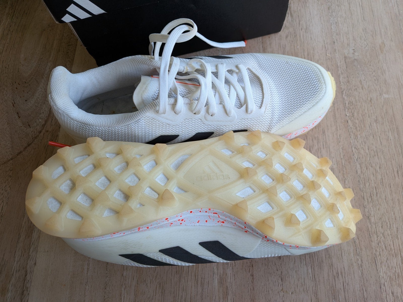 Adidas Hockeyschoenen maat 39 1/3 - vallen klein, Sport en Fitness, Ophalen of Verzenden, Gebruikt, Schoenen