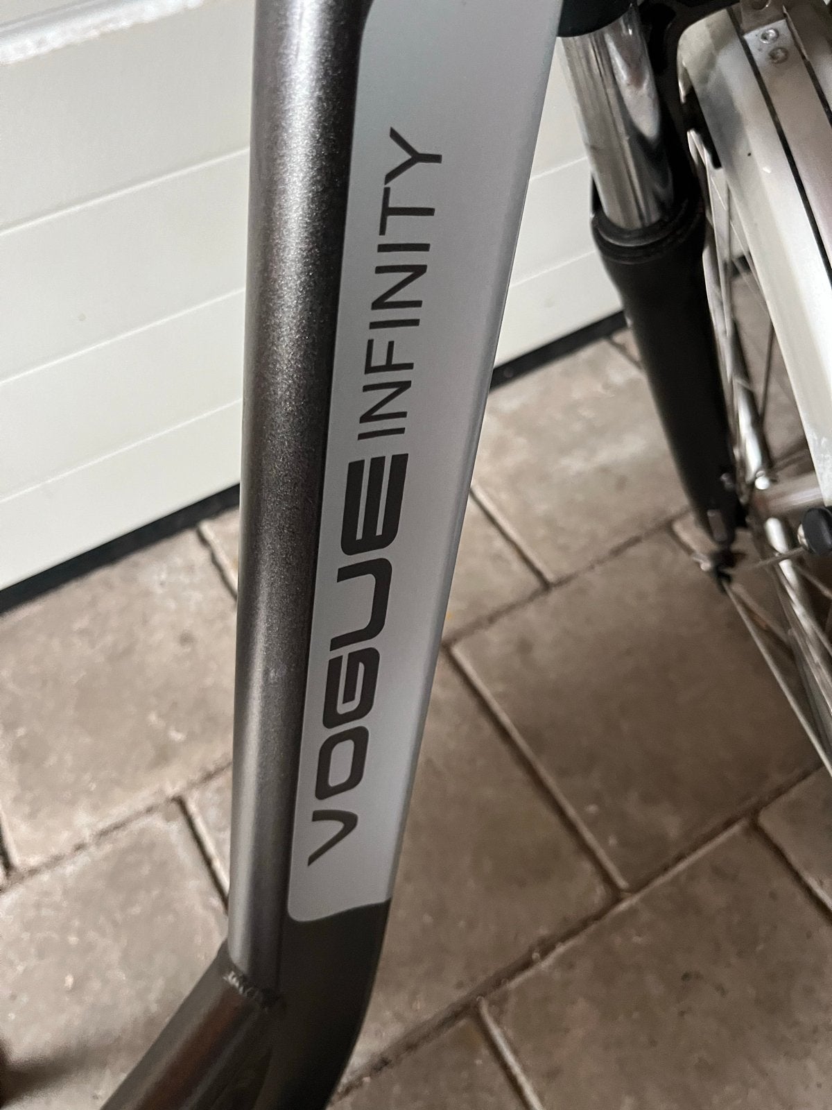 Foto 2 van Vogue Infinity E-bike - Zeer goed onderhouden
