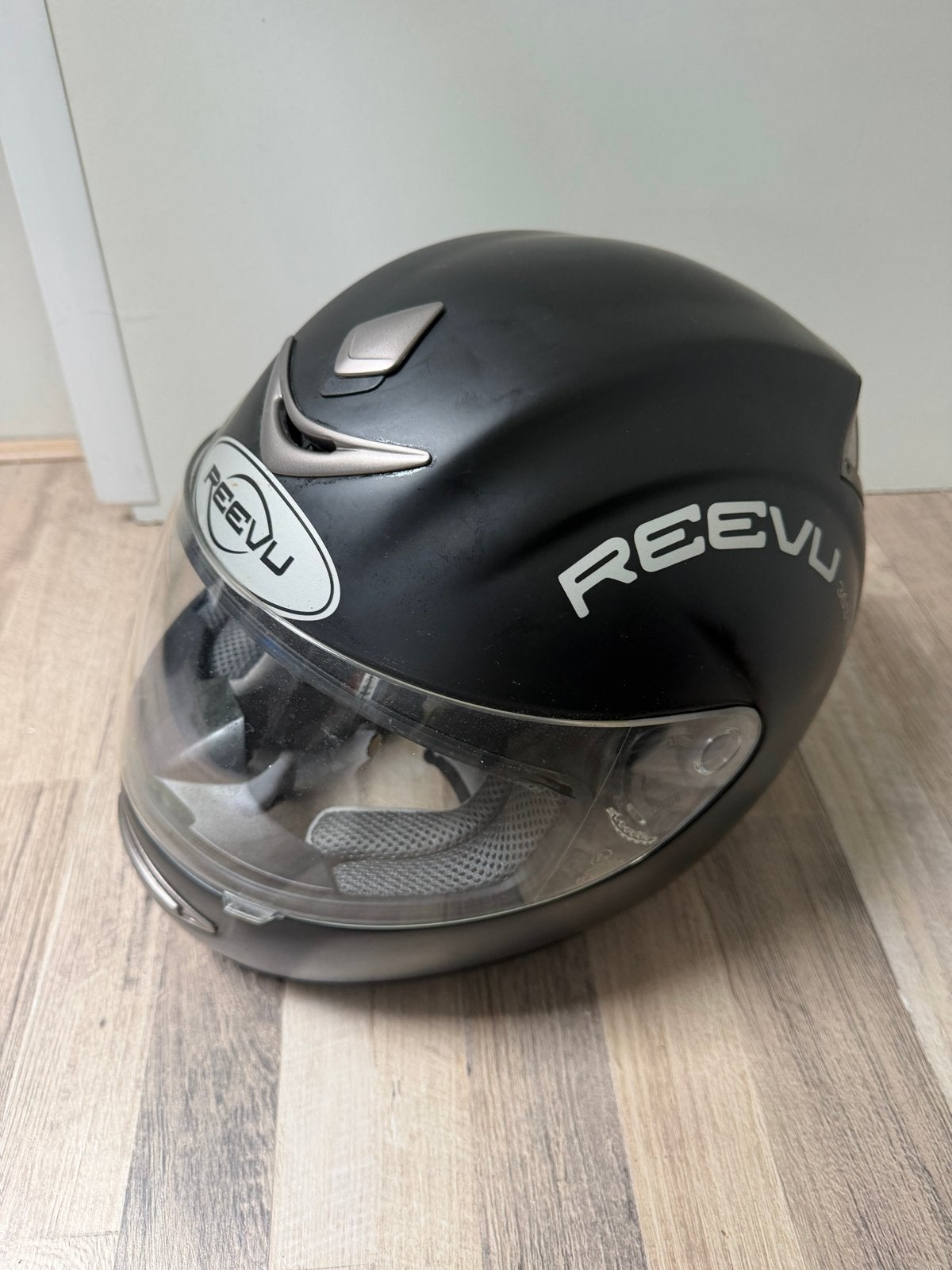 Reevu Integraalhelm Zwart - Met enkele beschadigingen, Ophalen of Verzenden, Tweedehands, Integraalhelm, Overige merken