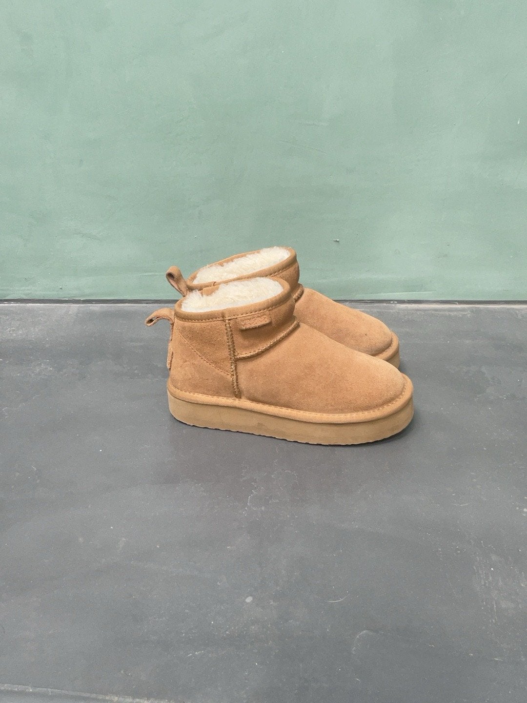 Vingino Sofia Low Uggs - Maat 36 - Zo goed als nieuw, Ophalen of Verzenden, Zo goed als nieuw, Bruin, Lage of Enkellaarzen