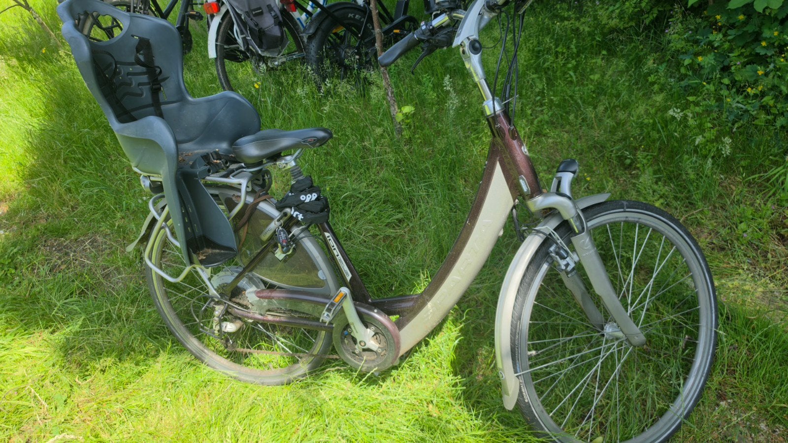 Sparta E-bike met kinderzitje en oplader, Fietsen en Brommers, Elektrische fietsen, Sparta, Gebruikt, Ophalen of Verzenden, 51 tot 55 cm