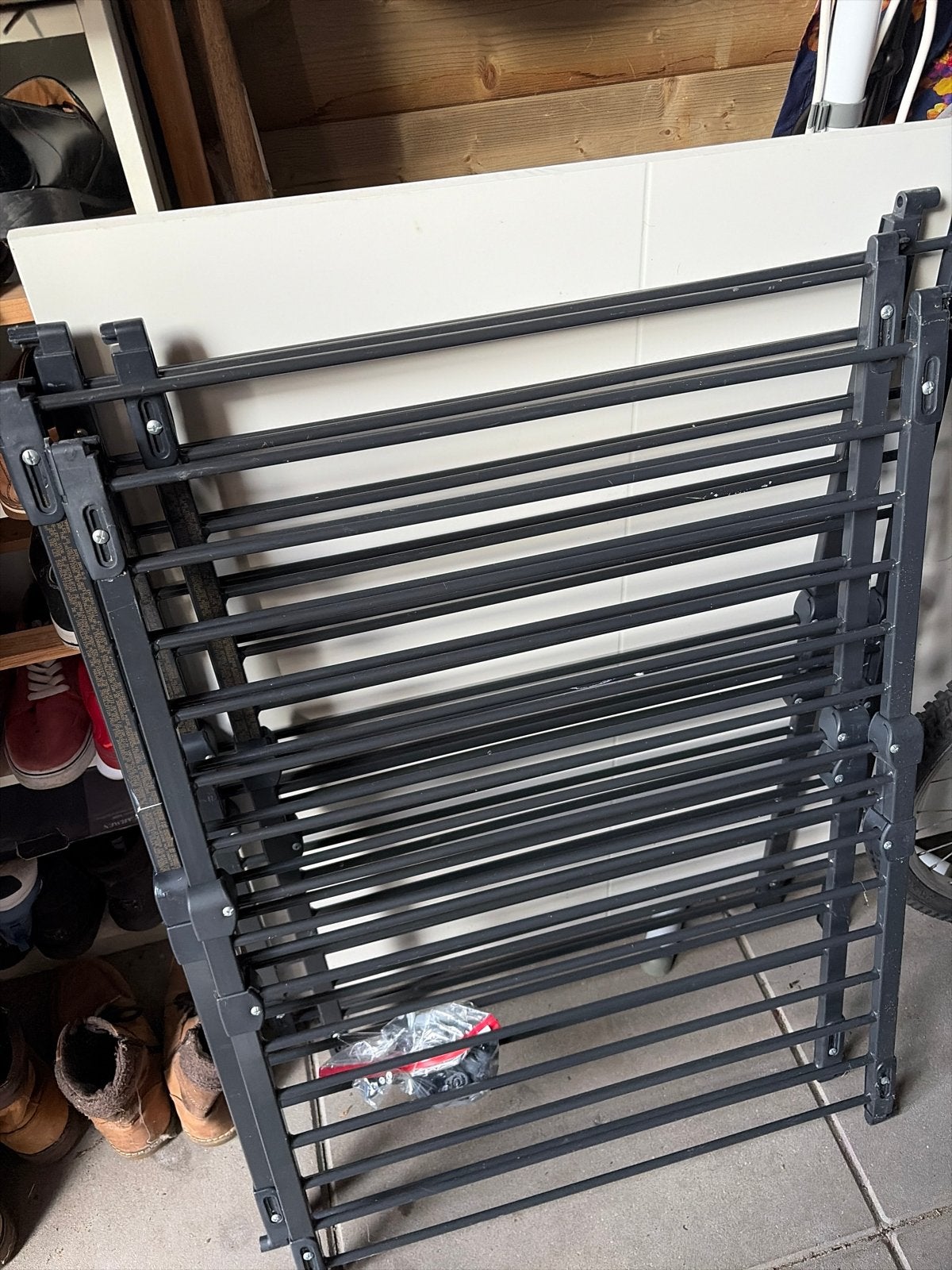 Zwart traphekje voor kinderen, Ophalen, Gebruikt, Klemhekje, Metaal of IJzer