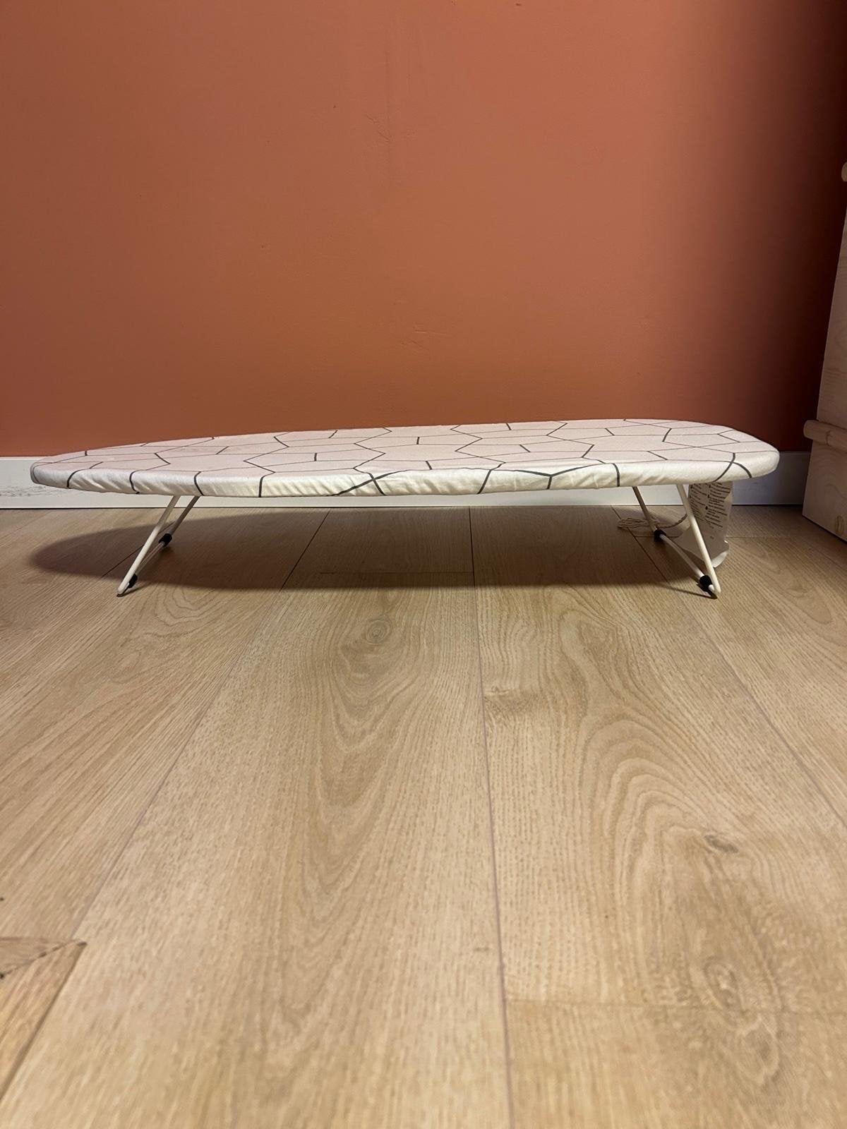 IKEA JÄLL Strijkplank - Compact en Handig, Ophalen of Verzenden, Zo goed als nieuw