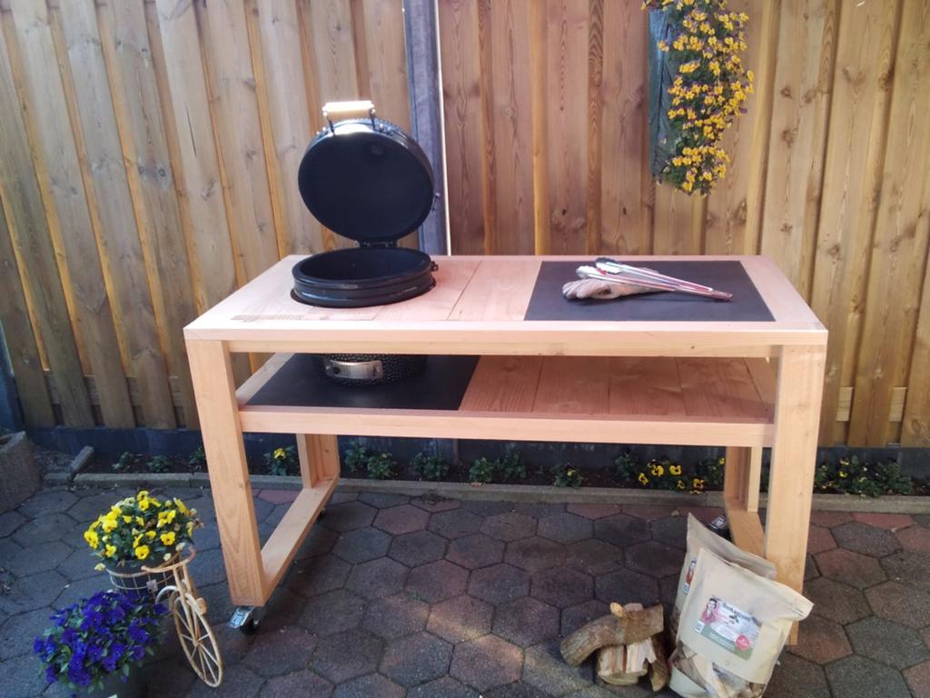 Kamado BBQ tafel van douglas met wielen, Ophalen, Nieuw, Onbekend
