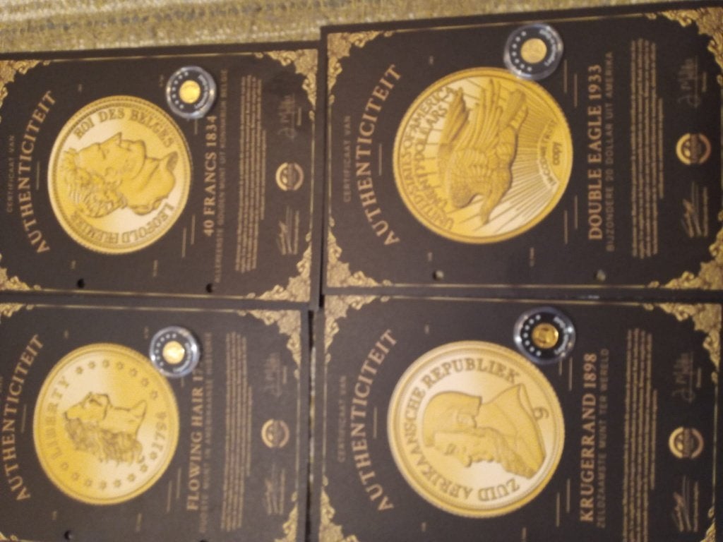 4x gouden herslag munten met certificaten, Ophalen of Verzenden, Overige landen, Setje, Goud