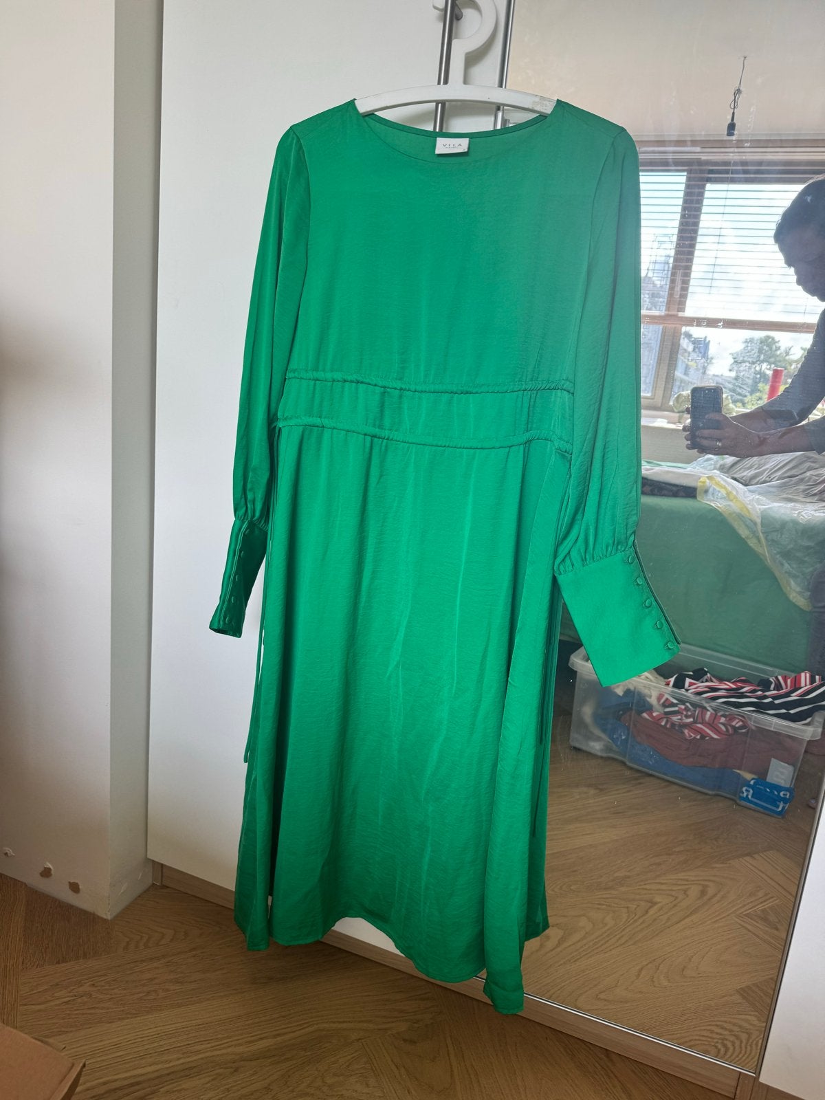 Vila lange A-lijn jurk in vers groen, maat 36, Kleding | Dames, Ophalen of Verzenden, Zo goed als nieuw, Maat 36 (S), Onder de knie