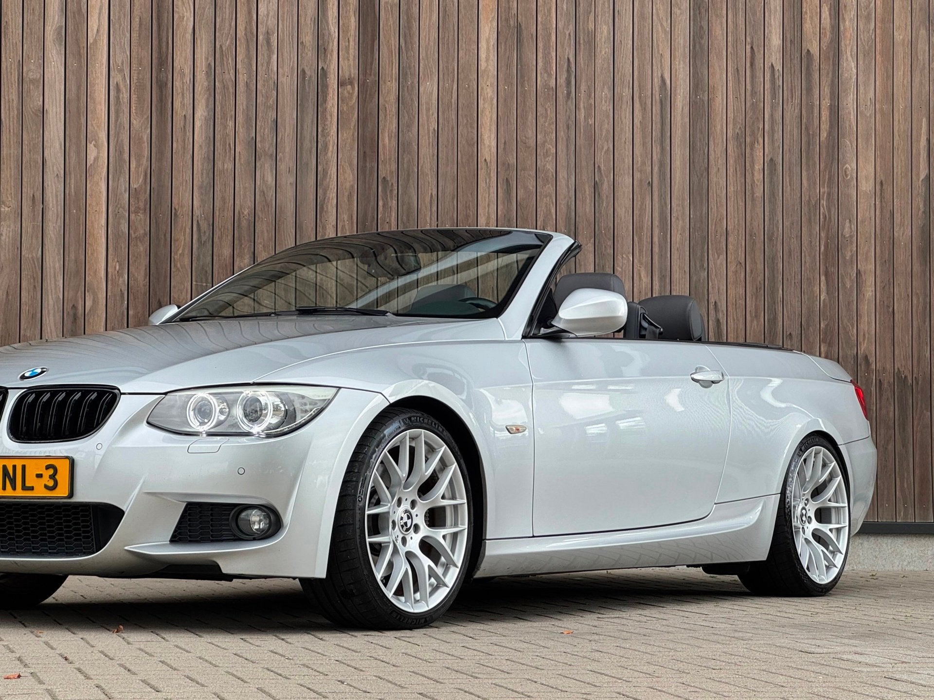 BMW 3-serie Cabrio 325i M-Sport Edition / Leder / H&K / 6Cil, Achterwielaandrijving, Gebruikt, Zwart, Cabriolet
