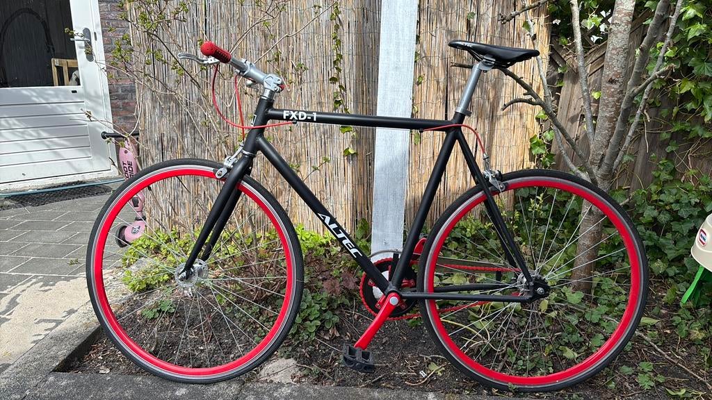 Altec FXD1 fiets, Ophalen, Zo goed als nieuw, Minder dan 10 versnellingen, Overige merken