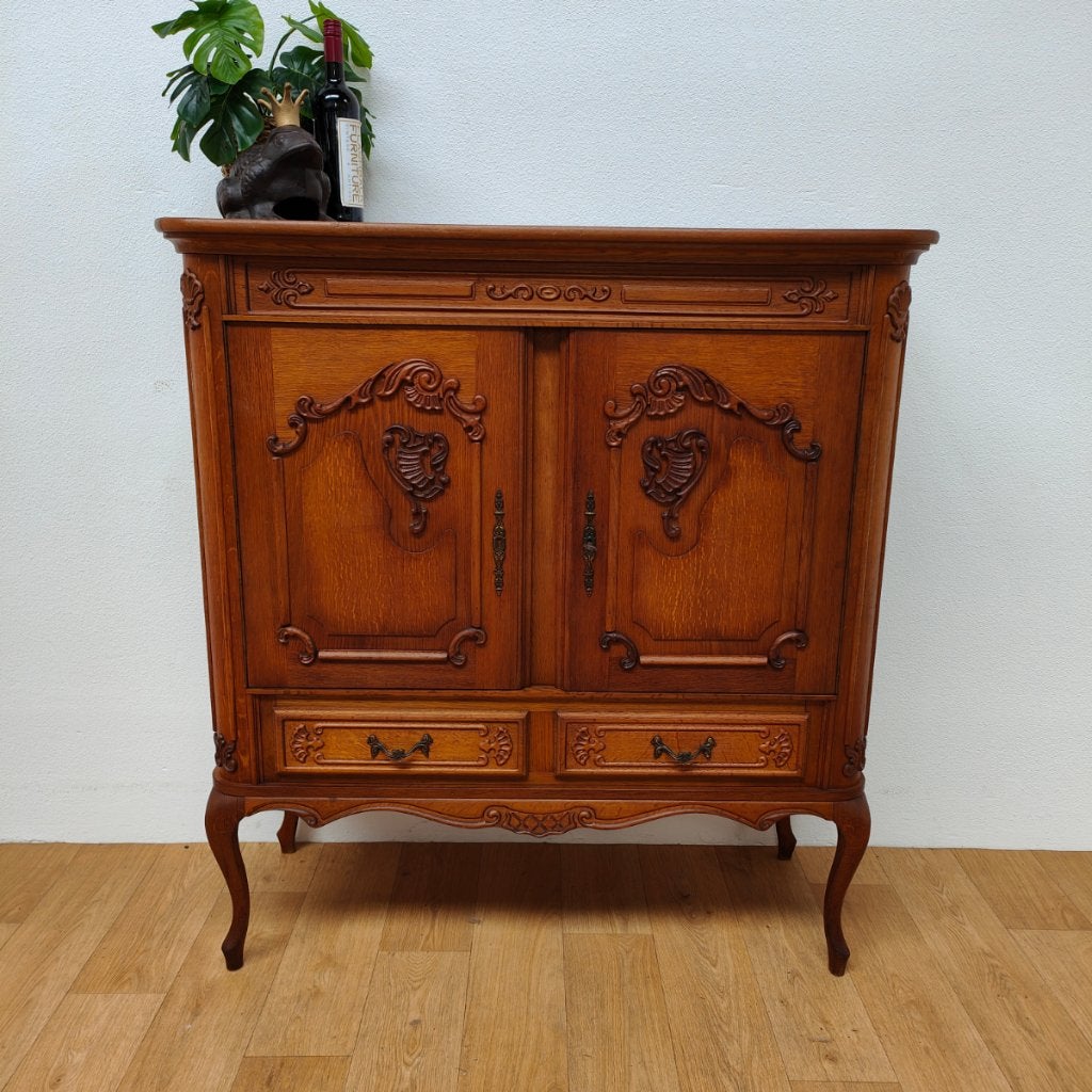 Vintage Landelijke Queen Ann barkast wandkast buffetkast 610, Huis en Inrichting, Kasten | Buffetkasten, Gebruikt, Valkemnswaard