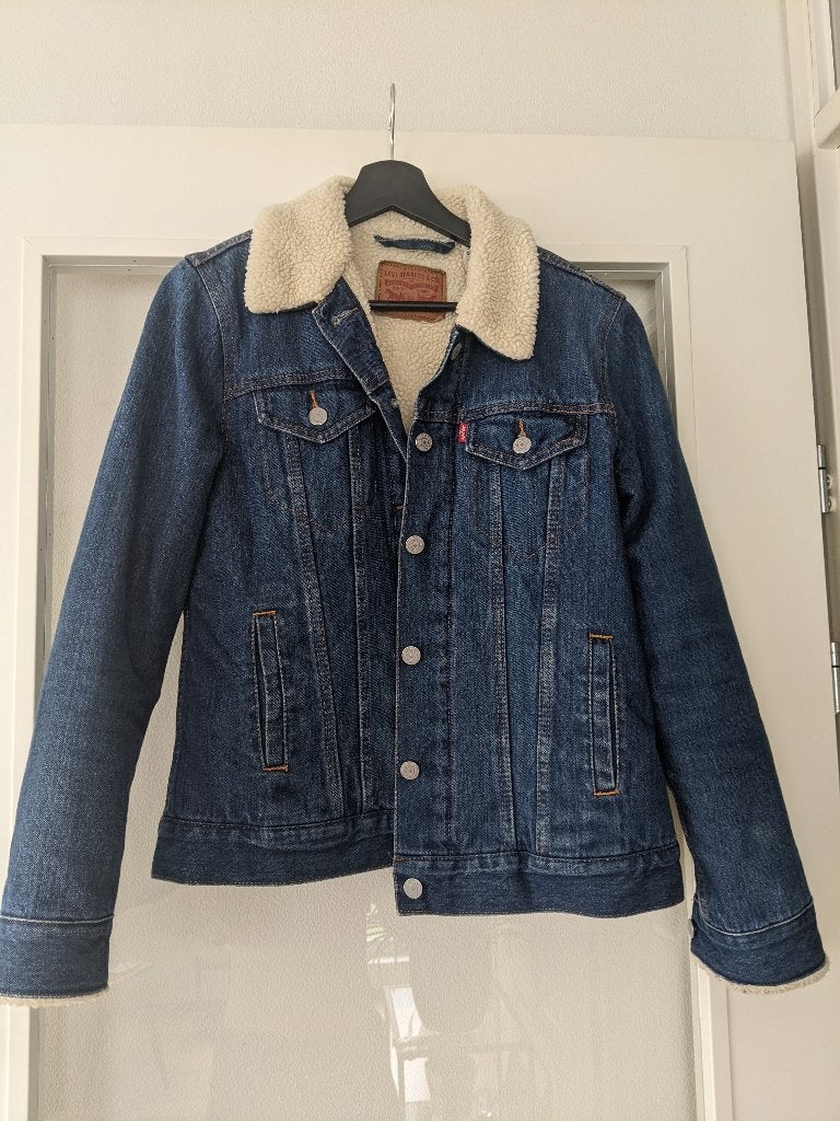 Levi’s Sherpa Trucker Jacket – Size M, Maat 38/40 (M), Bruin, Ophalen of Verzenden, Zo goed als nieuw