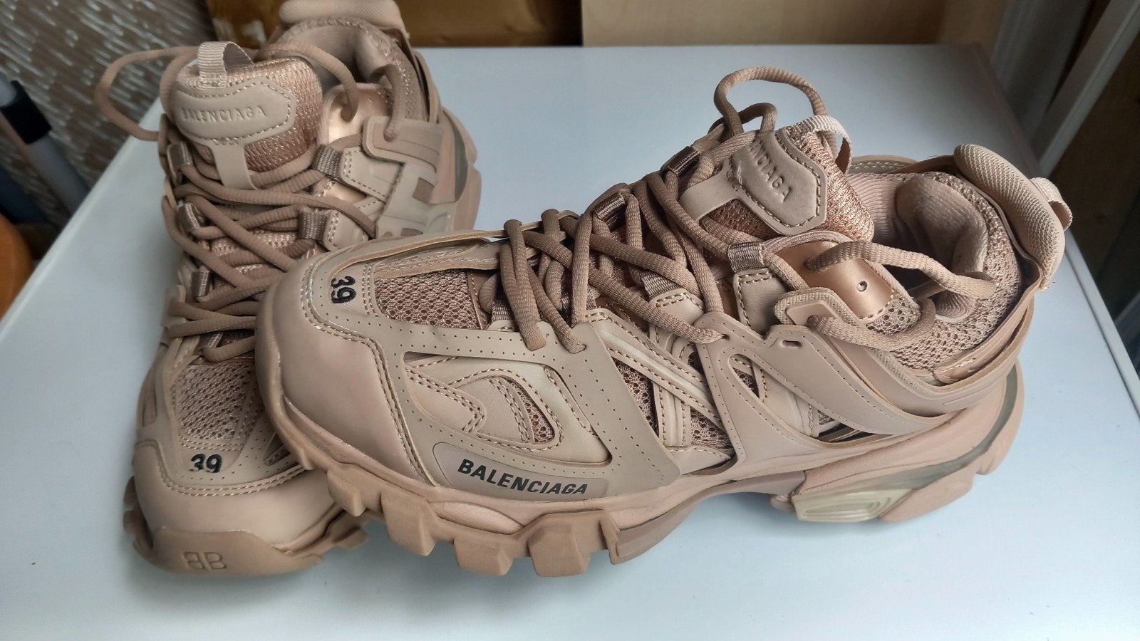 Een goed schoenen maat 37., Kleding | Dames, Schoenen, Ophalen of Verzenden, Zo goed als nieuw, Zwart, Sneakers of Gympen