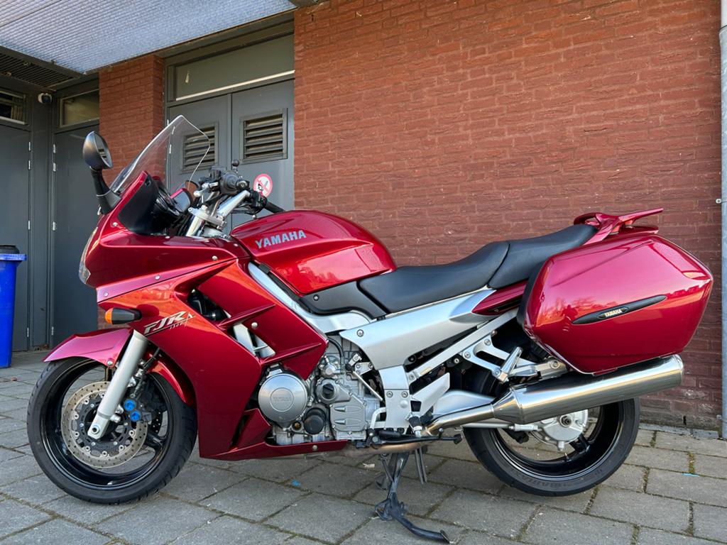 Yamaha FJR 1300 Candy Red Zijkoffers 1ste Eigenaar, 4 cilinders, Motorrijbewijs A, Gebruikt, Particulier