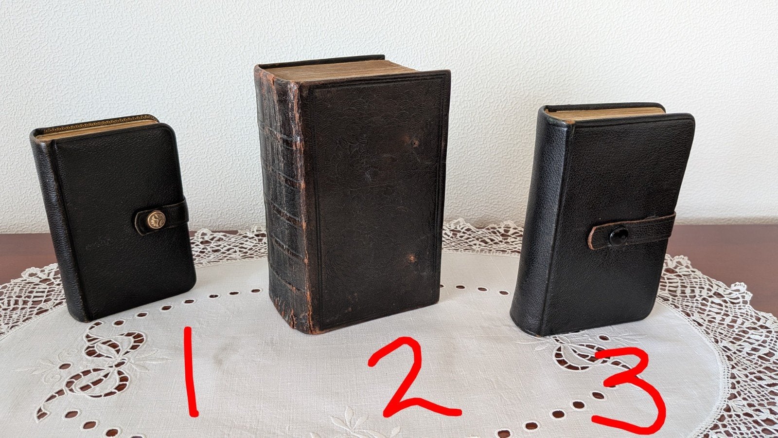 Set van 3 Antieke Bijbels (Statenvertaling)-Psalmen Datheen, Ophalen