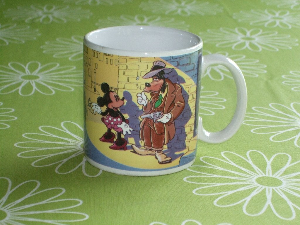 Disney mok Mickey Mouse, Minnie Mouse en Goofy, Ophalen of Verzenden, Goofy of Pluto, Gebruikt, Servies