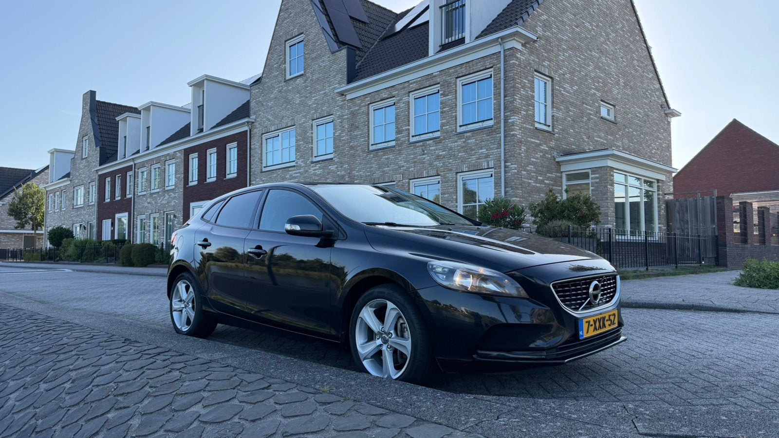 Volvo V40 2.0 D4 190PK 2014 1j APK alles aan gedaan lees adv, Euro 5, Stof, Zwart, Grijs