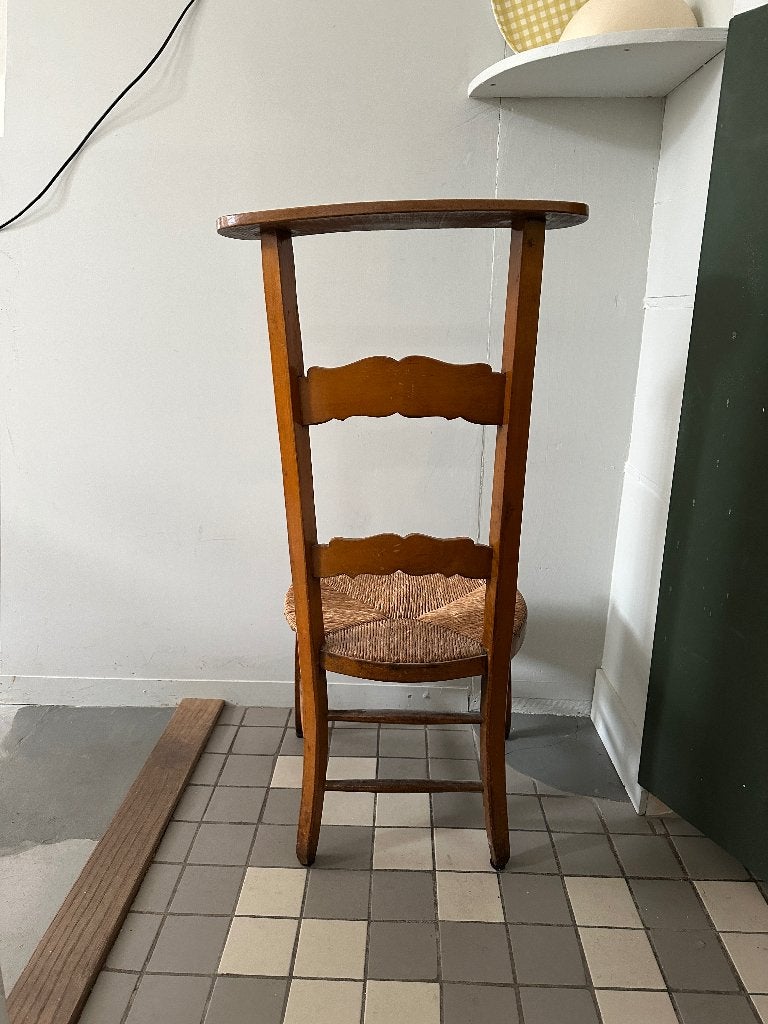 Antieke houten bidstoel met biezen zitting, vintage stoel, Huis en Inrichting, Stoelen, Ophalen, Gebruikt, -, Hout