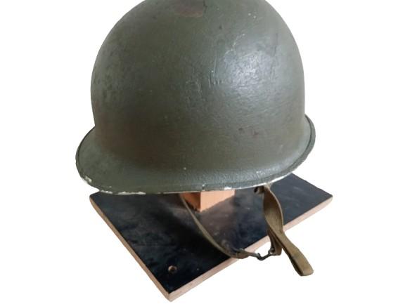 Amerikaanse M-1 helm met naam., Verzamelen, Ophalen of Verzenden, Amerika, Helm of Baret