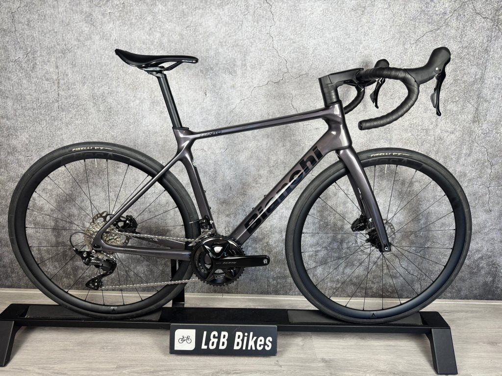 Nieuw! Bianchi Infinito Carbon Disc Shimano 105 2x12 Speed